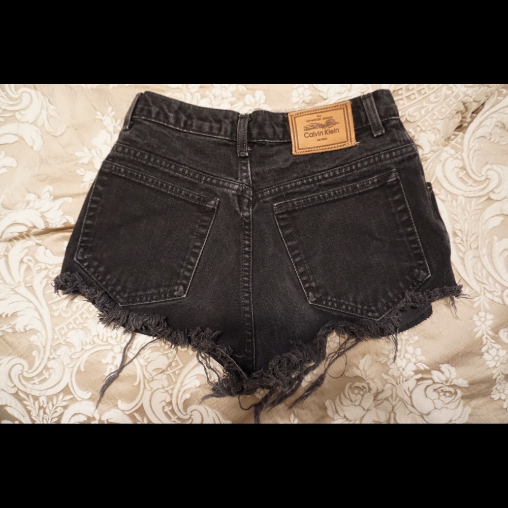 Shorts - Picture 2 of 3